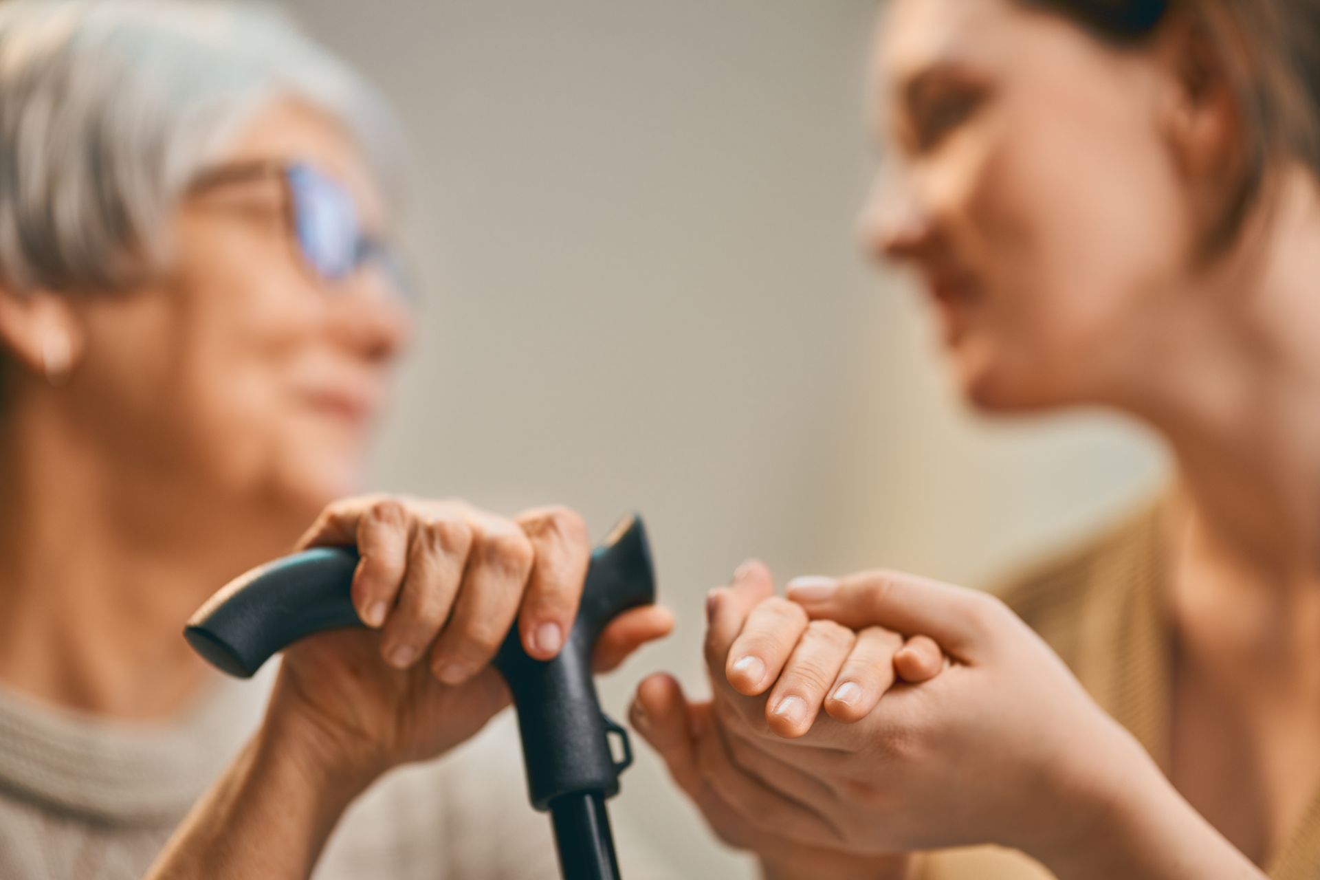 Il Caregiver: l'eroe Invisibile che trasforma l’assistenza in atto d’amore
